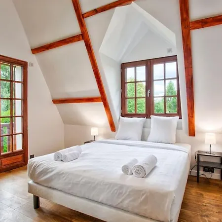 Superbe Villa, 11 Chambres, Piscine, Calme Absolu Vila