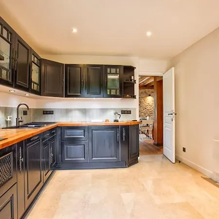 Superbe Villa, 11 Chambres, Piscine, Calme Absolu *